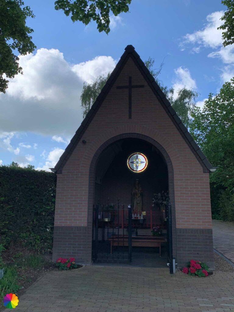 Little chapel in Rhenoy